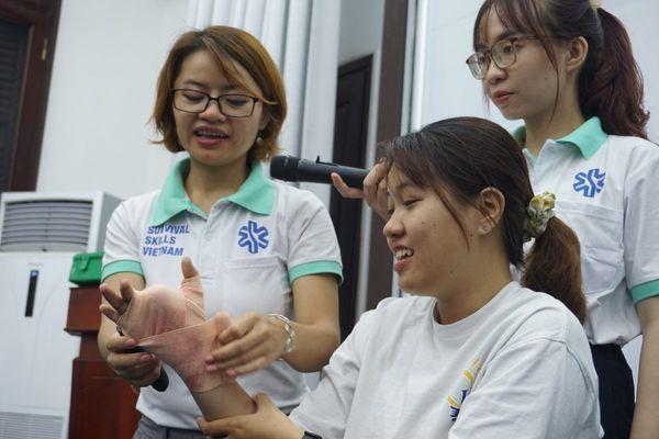 [UII Startup Activities] Workshop: First Aid Skills – Session 1: The Golden Standards in First Aid with SSVN