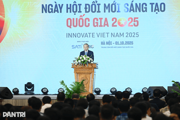UEH tham dự Ngày hội Đổi mới sáng tạo Quốc gia 2025: Khẳng định vai trò tiên phong kiến tạo tri thức và phát triển hệ sinh thái đổi mới sáng tạo bền vững