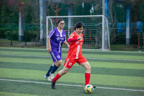 [trường tươi group ueh league 2026] [bóng đá nữ] vòng 4: cuộc đua tăng tốc, bản lĩnh phái đẹp tiếp tục lên tiếng
